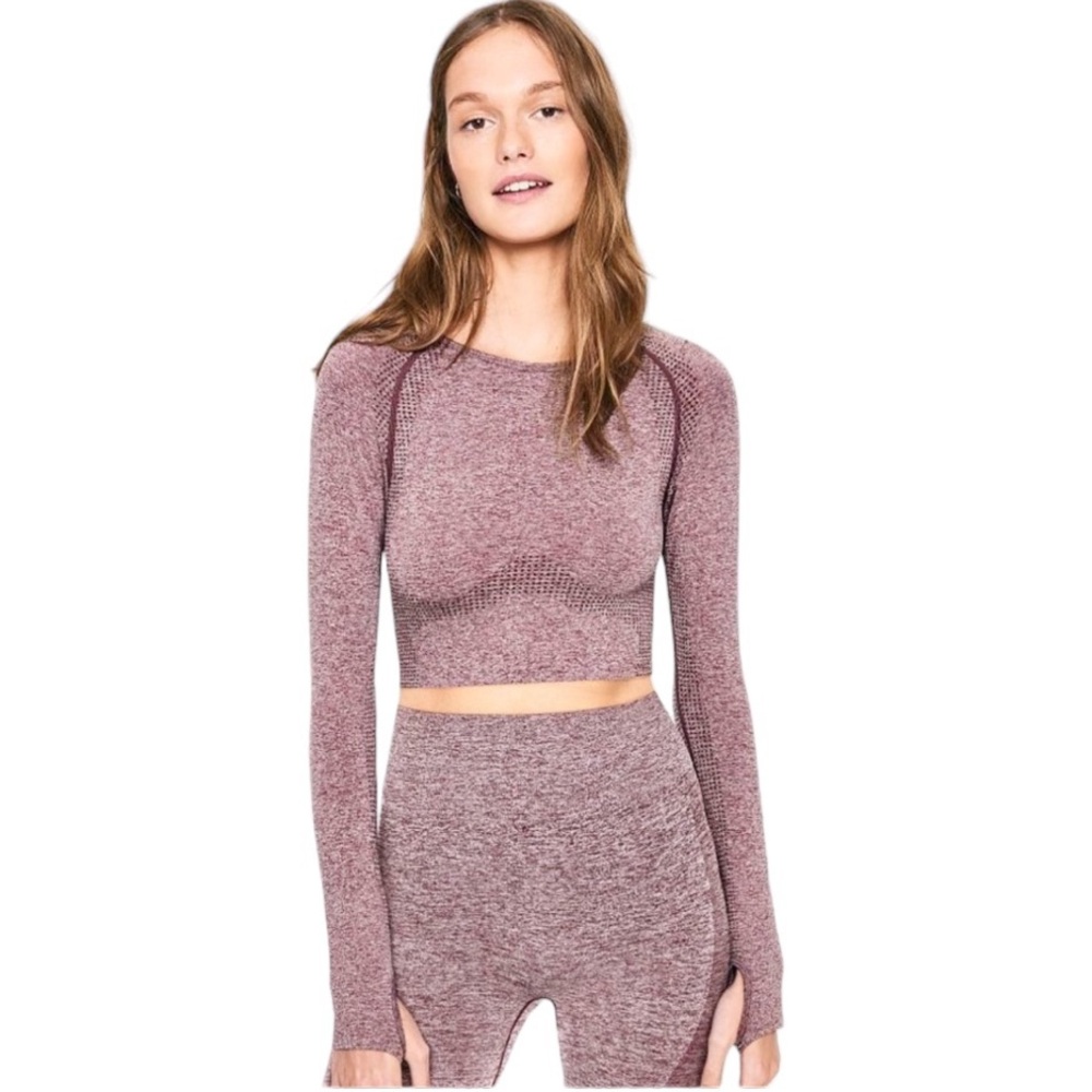 Victoria’s Secret Seamless Crop Top Size Medium